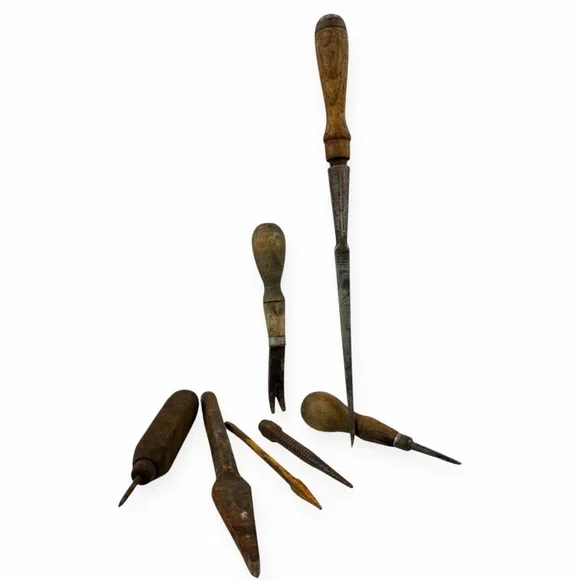 Vintage Woodworking Tool Lot Awls Chisels Gouge Tack Puller 12” - Rustic Decor - Picture 4 of 12